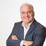 Stephan Teuber, Gründer und seit über 30 Jahren geschäftsführender Gesellschafter der Loquenz Unternehmensberatung GmbH für Personal- und Organisationsentwicklung