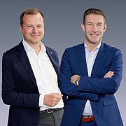 Christopher Mennekes, CEO der MENNEKES Gruppe, Oliver Engelbertz, Direktor / Zentralbereichsleiter Zentrale Firmen- und Immobilienkunden der Kreissparkasse Köln