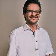 Dr. med. Panagiotis Kafritsas, Neurochirurg, Chefarzt, Autor