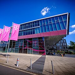 Telekom: Dr. Paul Pfister, VP Marketing IT & Digitalisierung, Lars Neumann, SVP T-Cloud; Michael Mueller-Berg, Executive, T-Digital & Prof. Dr. Goodarz Mahbobi, Gründer & stellv. Vorstandsvorsitzender Cyber Security Cluster