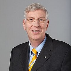 Dr. jur. Ingo Wolf, Rechtsanwalt, Innenminister NRW a. D., Oberkreisdirektor a. D., Vorsitzender Rechtsausschuss NRW Landtags a.D.