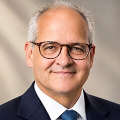 Carsten Klude, Chefvolkswirt M.M. Warburg & CO