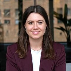 Lisa-Marie Schmitz: Business Coach, strategische Sparringspartnerin Führungskräfte, Teams und Organisationen