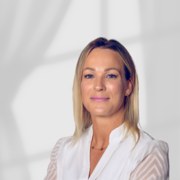 Jasmin Reich, Unternehmerin Fonds Europe Financial Services GmbH, Spezialisiert auf internationale Aktienfonds
